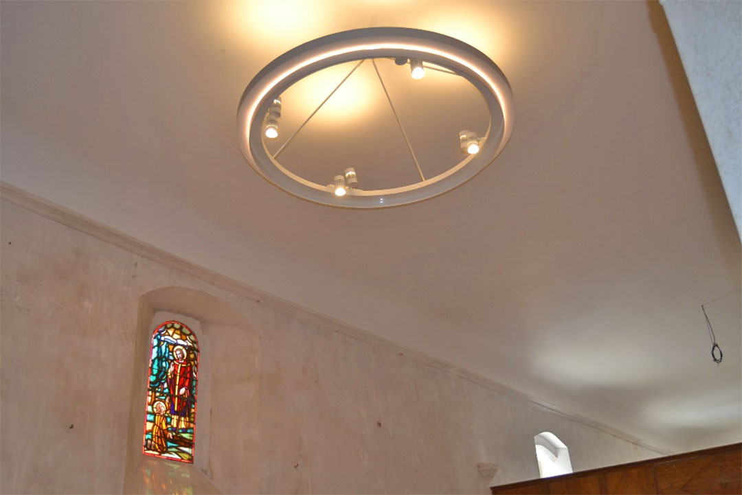 éclairage par led de l'eglise de Saint Georges du Bois