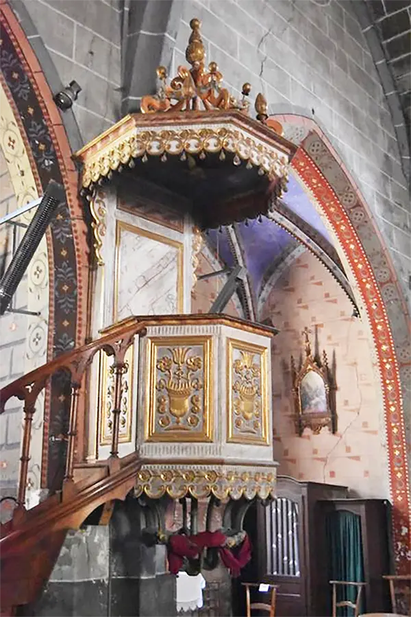Chaire à Prêcher avec abat-voix  de l'église Saint-Martin (Thiézac) Photo -  Franck Genestoux - Ministère de la culture